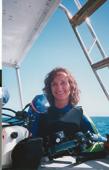 Lesley gearing up for underwater shoot.